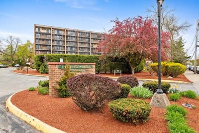 /international/us/235-winthrop-st-medford-ma-110107722238/