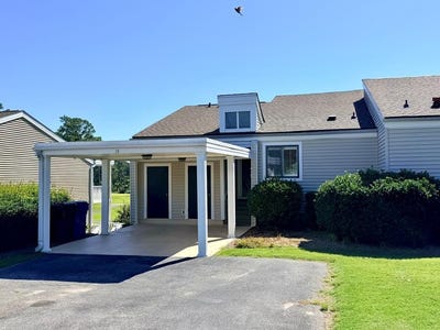 /international/us/15-royal-oak-drive-greenwood-sc-110108775156/