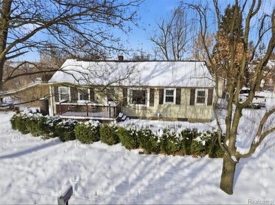 /international/us/92-hartley-street-lapeer-mi-110105273488/