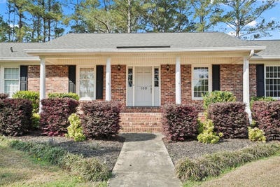 /international/us/109-mason-dr-cheraw-sc-110106550943/