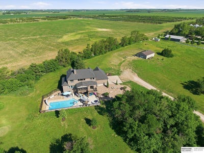 /international/us/1153-county-road-5-ashland-ne-110120015666/