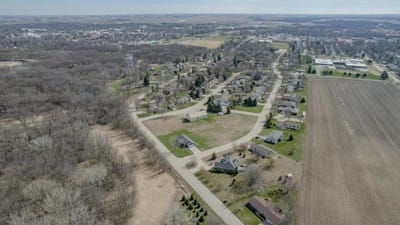 /international/us/6th-street-lot-33-903-spencer-ia-110106931656/
