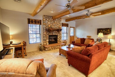 /international/us/2566-village-loop-pinetop-az-110102523783/