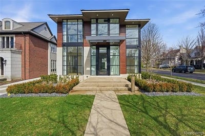 /international/us/512-wallace-street-birmingham-mi-110108139767/
