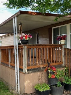 /international/us/2902-e-2nd-st-newberg-or-110108975485/