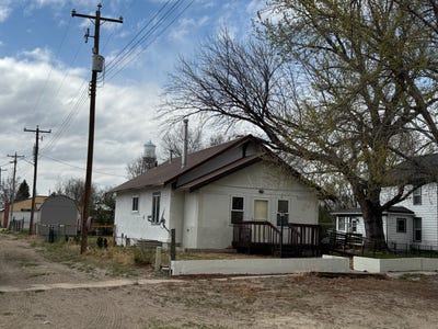 /international/us/223-n-walnut-cody-ne-110107799981/