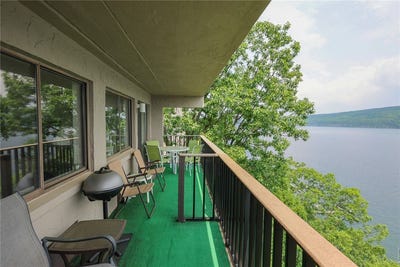 /international/us/57-cliffside-drive-south-bristol-ny-110097755534/