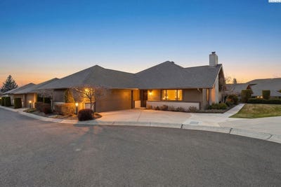 /international/us/101-n-48th-ave-yakima-wa-110106316451/