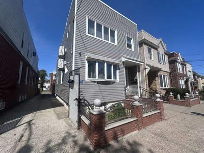 /international/us/58-62-fresh-pond-road-maspeth-ny-110108140230/