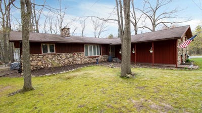 /international/us/2103-edgewood-avenue-rothschild-wi-110107800570/