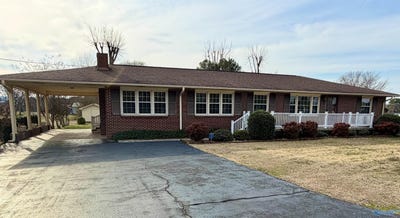 /international/us/9450-us-highway-431-owens-cross-roads-al-110106504287/