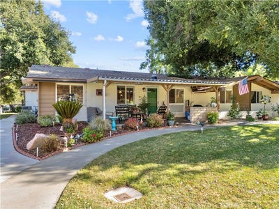 /international/us/19348-avenue-of-the-oaks-newhall-ca-110108068844/