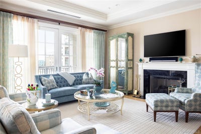 /international/us/2000-royal-court-north-hills-ny-110107536260/