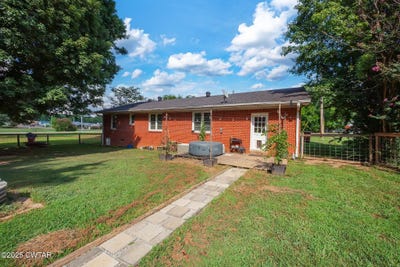 /international/us/649-natchez-trace-drive-lexington-tn-110108694976/