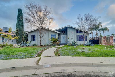/international/us/118-village-way-taft-ca-110104848537/