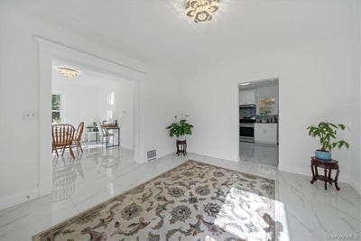 /international/us/39-reservoir-avenue-port-jervis-ny-110109102614/
