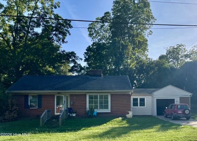 /international/us/901-n-haughton-street-n-williamston-nc-110110197221/