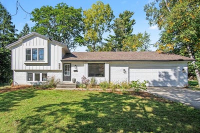 /international/us/1931-lonsdale-drive-ne-grand-rapids-mi-110110373720/