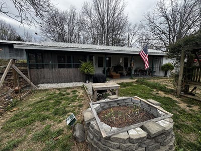 /international/us/22827-elderberry-drive-w-summersville-mo-110108028200/