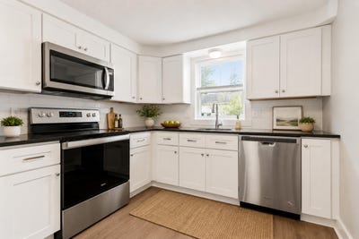 /international/us/9-cole-street-south-portland-me-110109918165/