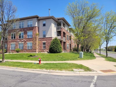 /international/us/101-metro-terrace-madison-wi-110108119318/