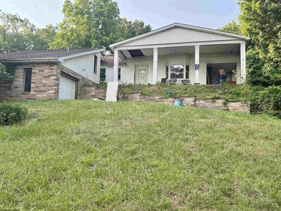 /international/us/1225-greenbrier-road-fairmont-wv-110100525256/