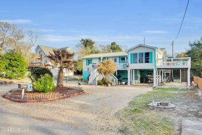 /international/us/6815-canal-drive-emerald-isle-nc-110106348850/