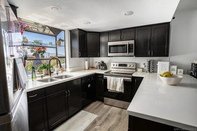 /international/us/440-citracado-pkwy-escondido-ca-110108959976/
