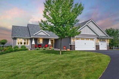 /international/us/858-dorwin-road-hudson-wi-110100348465/