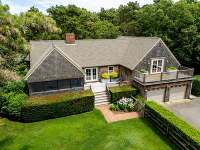 /international/us/28-martha-s-road-edgartown-ma-110100339428/?lang=en