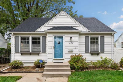 /international/us/4237-abbott-avenue-n-robbinsdale-mn-110120060694/