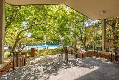 /international/us/5301-westbard-circle-bethesda-md-110109252801/