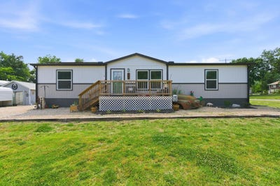 /international/us/519-e-3rd-st-eureka-ks-110108109421/