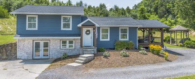 /international/us/1645-north-lee-highway-lexington-va-110100510854/