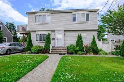 /international/us/2477-margaret-street-bellmore-ny-110108794549/