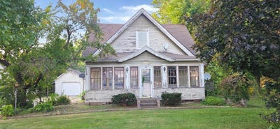 /international/us/812-maple-avenue-e-mora-mn-110110207472/