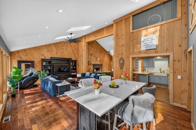 /international/us/90-big-bend-loop-wilmington-vt-110110422864/