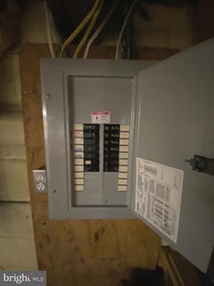 /international/us/4-monroe-avenue-pitman-nj-110099102069/?lang=en