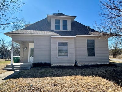 /international/us/911-w-live-oak-st-coleman-tx-110105633135/