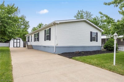/international/us/354-pin-oak-circle-elyria-oh-110108280634/