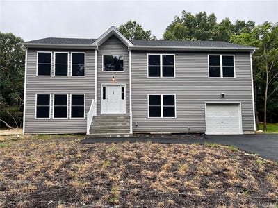 /international/us/158-norfleet-medford-ny-110107315592/