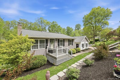 /international/us/68-ridge-road-wallkill-ny-110108169642/