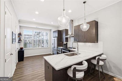 /international/us/629-broadview-place-ne-atlanta-ga-110120460902/