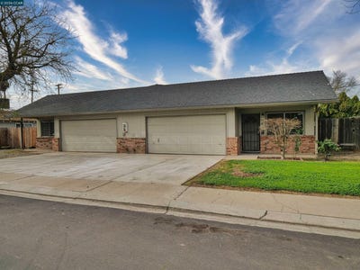 /international/us/205-kingston-lane-modesto-ca-110108754169/