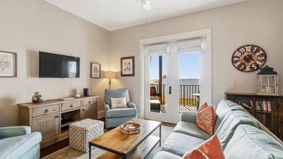 /international/us/2050-w-county-hwy-30a-santa-rosa-beach-fl-110104219478/