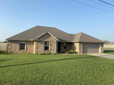 /international/us/1202-1st-st-elgin-ok-110108770003/