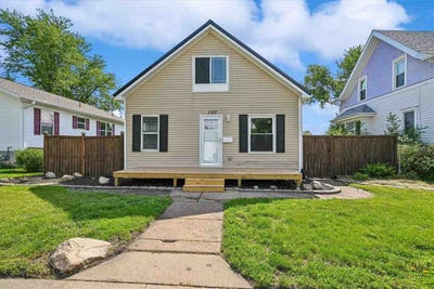 /international/us/1127-nw-10th-street-cedarrapids-ia-110108397532/