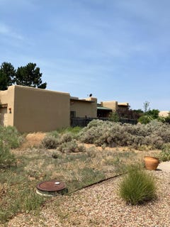 /international/us/104-vista-lane-taos-nm-110100925744/