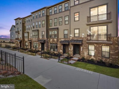 /international/us/17437-southern-shores-drive-dumfries-va-110105216037/