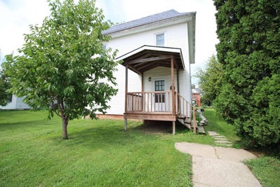 /international/us/114-w-oak-st-north-english-ia-110110143534/